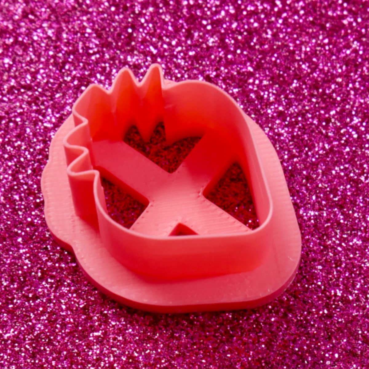 GENERICO - Cortador de galleta con Contorno de Fresa