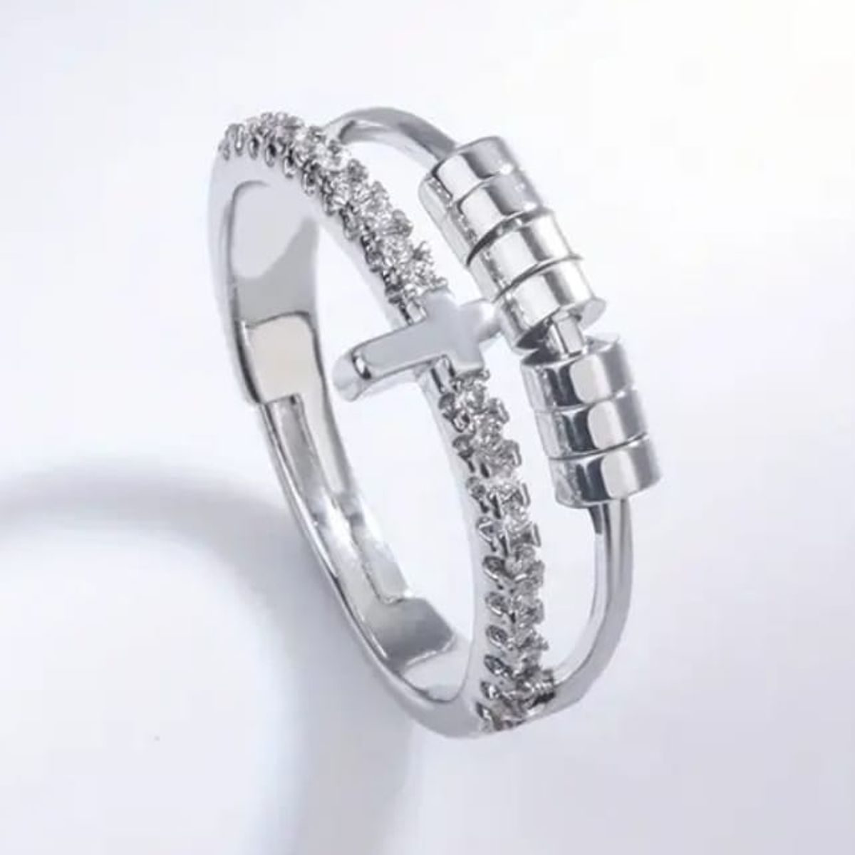 GENERICO - Anillo Ajustable Cruz Eterna con Zircones Premium