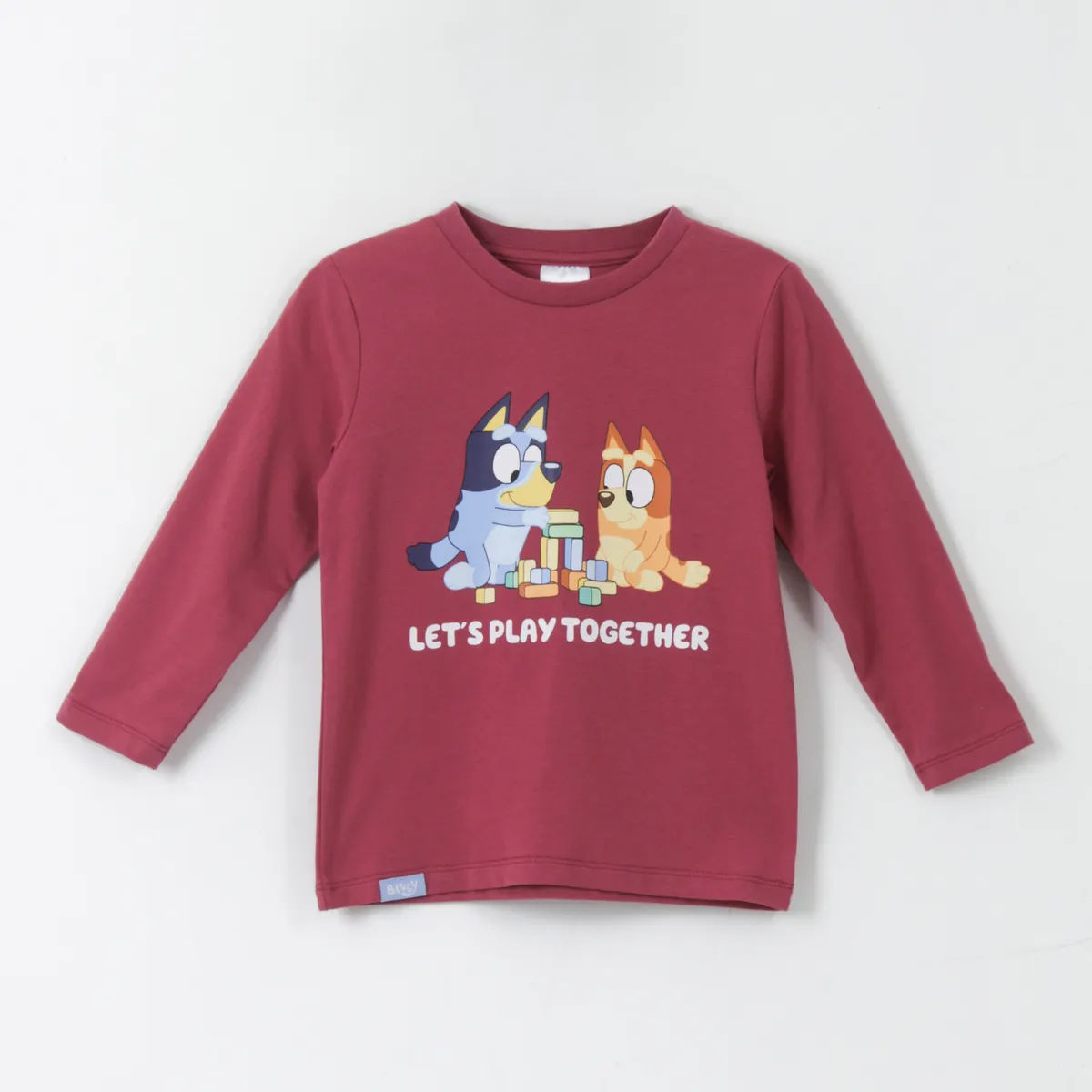 BLUEY - Polera Manga Larga Niño Play Together Burdeo Bingo & Bluey