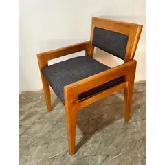 CREACIONES LUCAG - Sillas comedor mediterraneas de madera miel tapiz gris