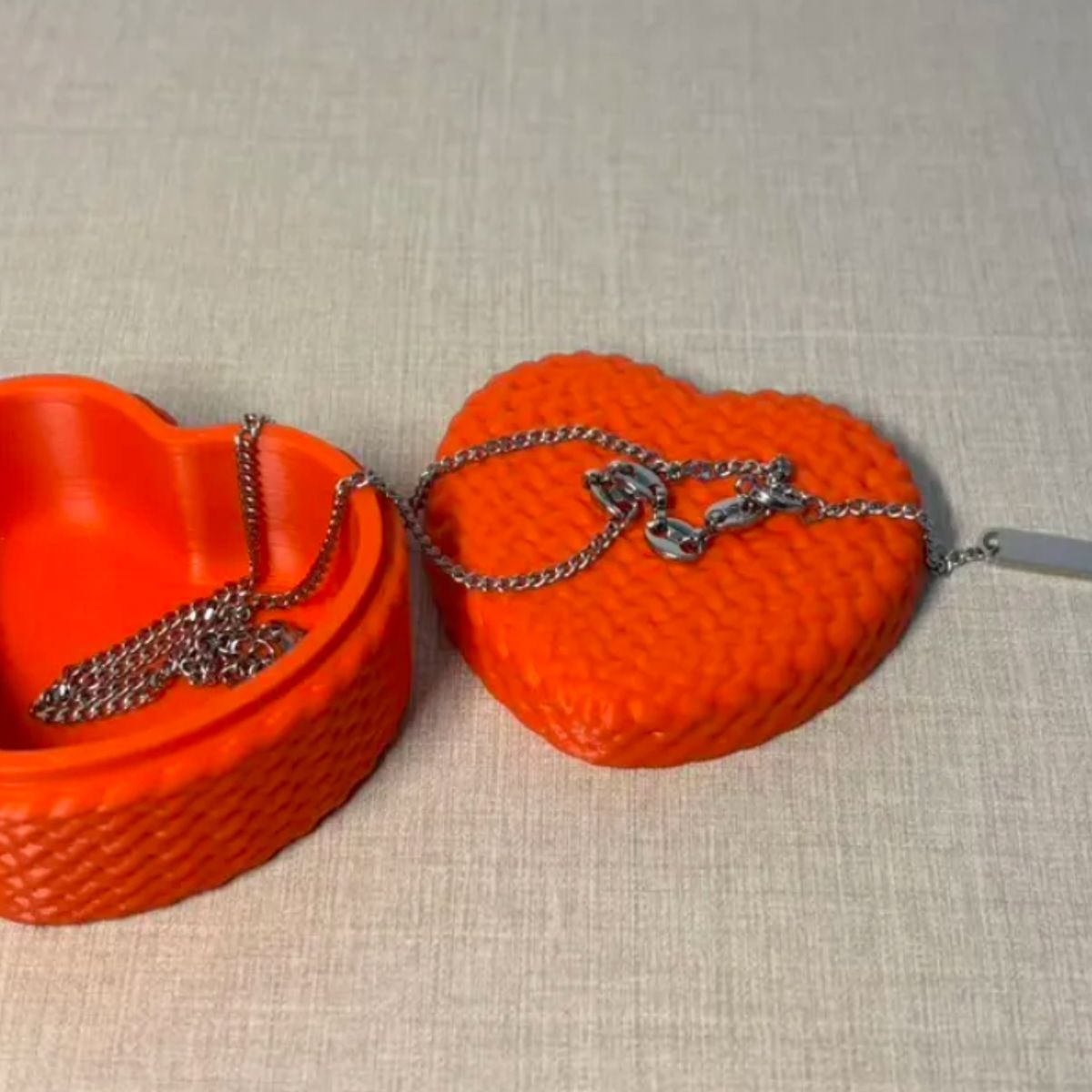 GENERICO - Caja de regalo de corazón tejida - San Valentín