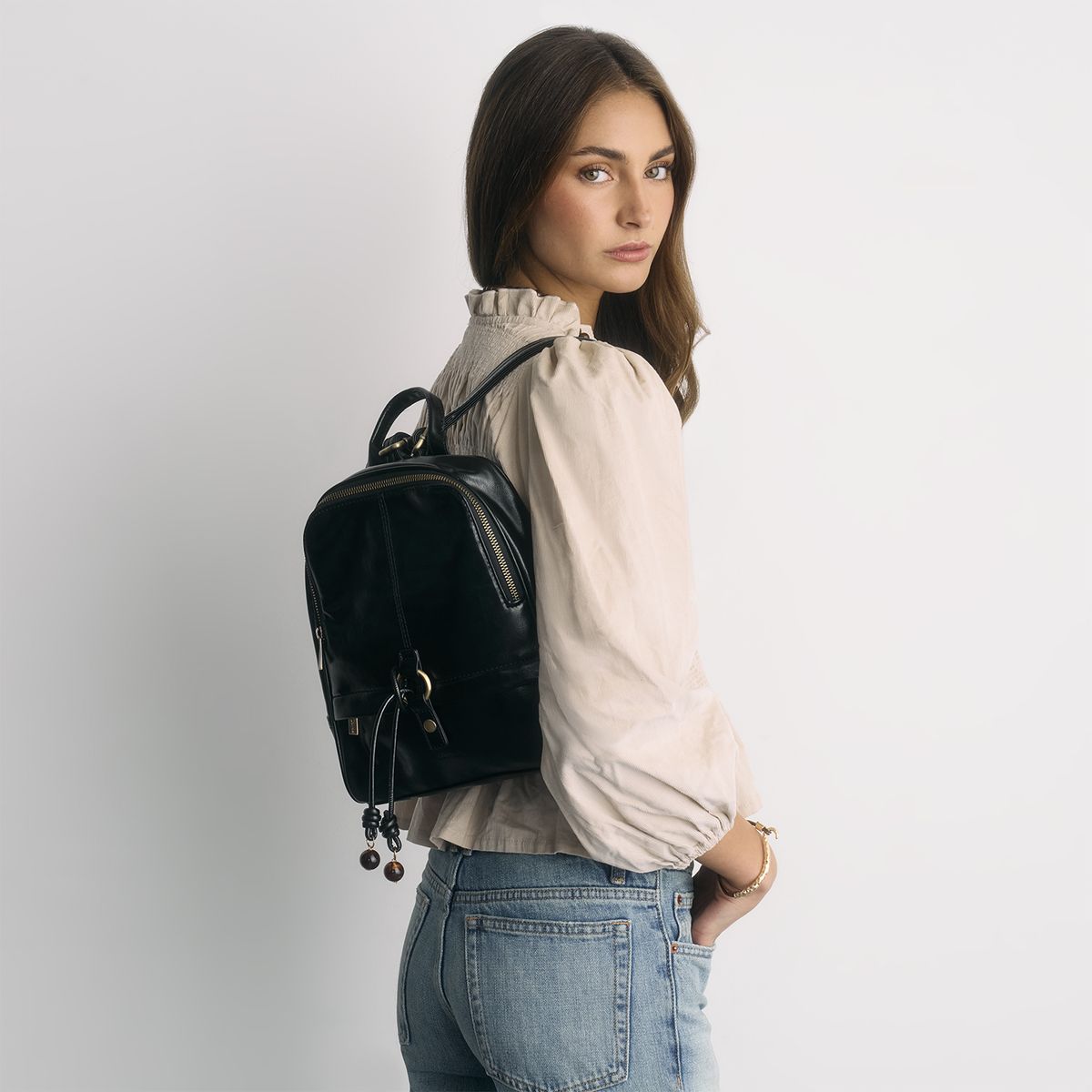 LOUNGE - Mochila Mujer Pequeña Charm Resina