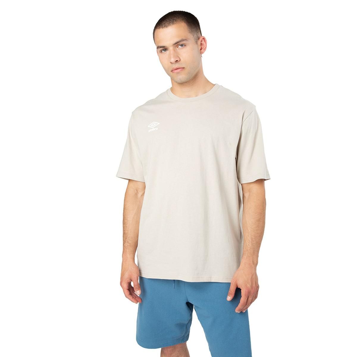 UMBRO - Polera Umbro Essentials Small Logo Hombre Beige