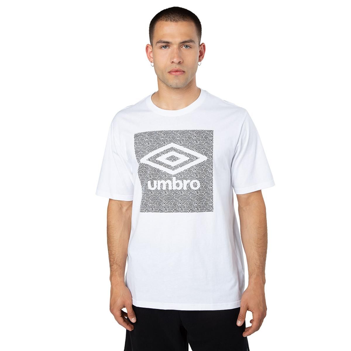 UMBRO - Polera Umbro Essentials Big Logo Square Hombre Blanco