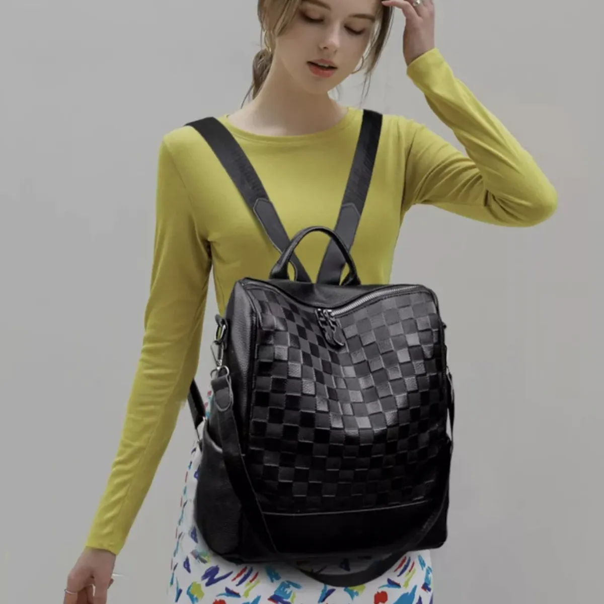 MOMO - Mochila de cuerina para mujer con bolsillo grande