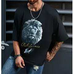 KIRAMA CLOTHING STORE - Polera Hombre Estampada León California Negro