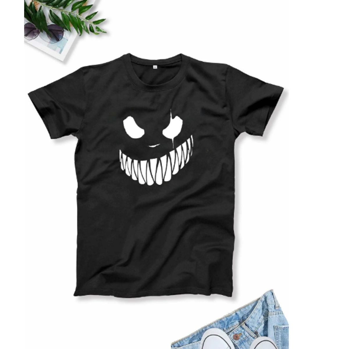 KIRAMA CLOTHING STORE - Polera Negra Estampada Sonrisa Animada  Estilo Urbano