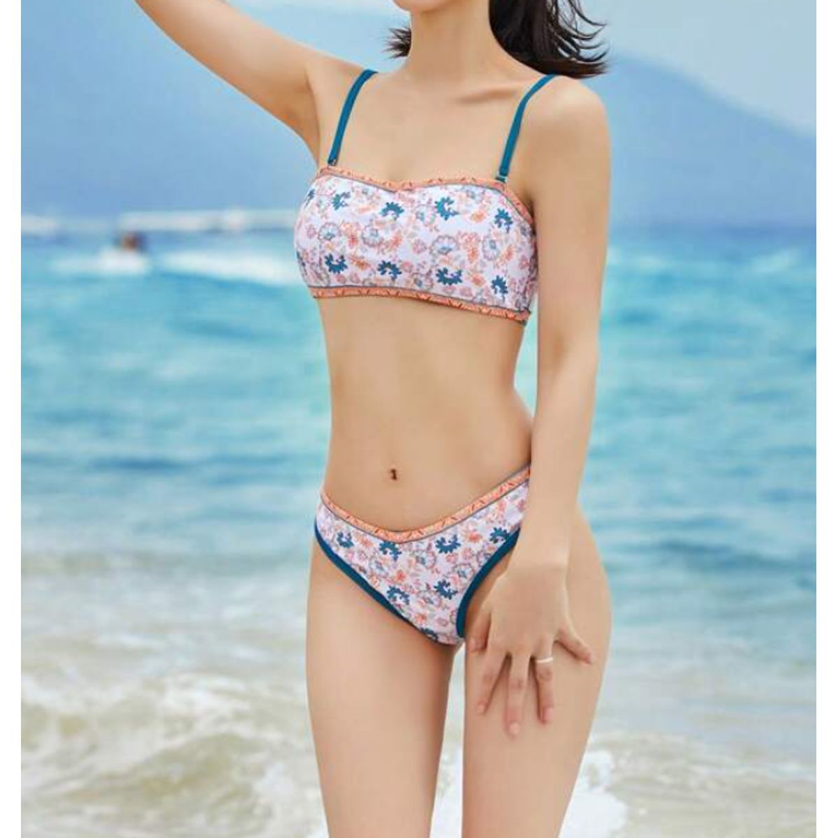 KIRAMA CLOTHING STORE - Bikini Floral Bohemio de Talle Alto  Multicolor