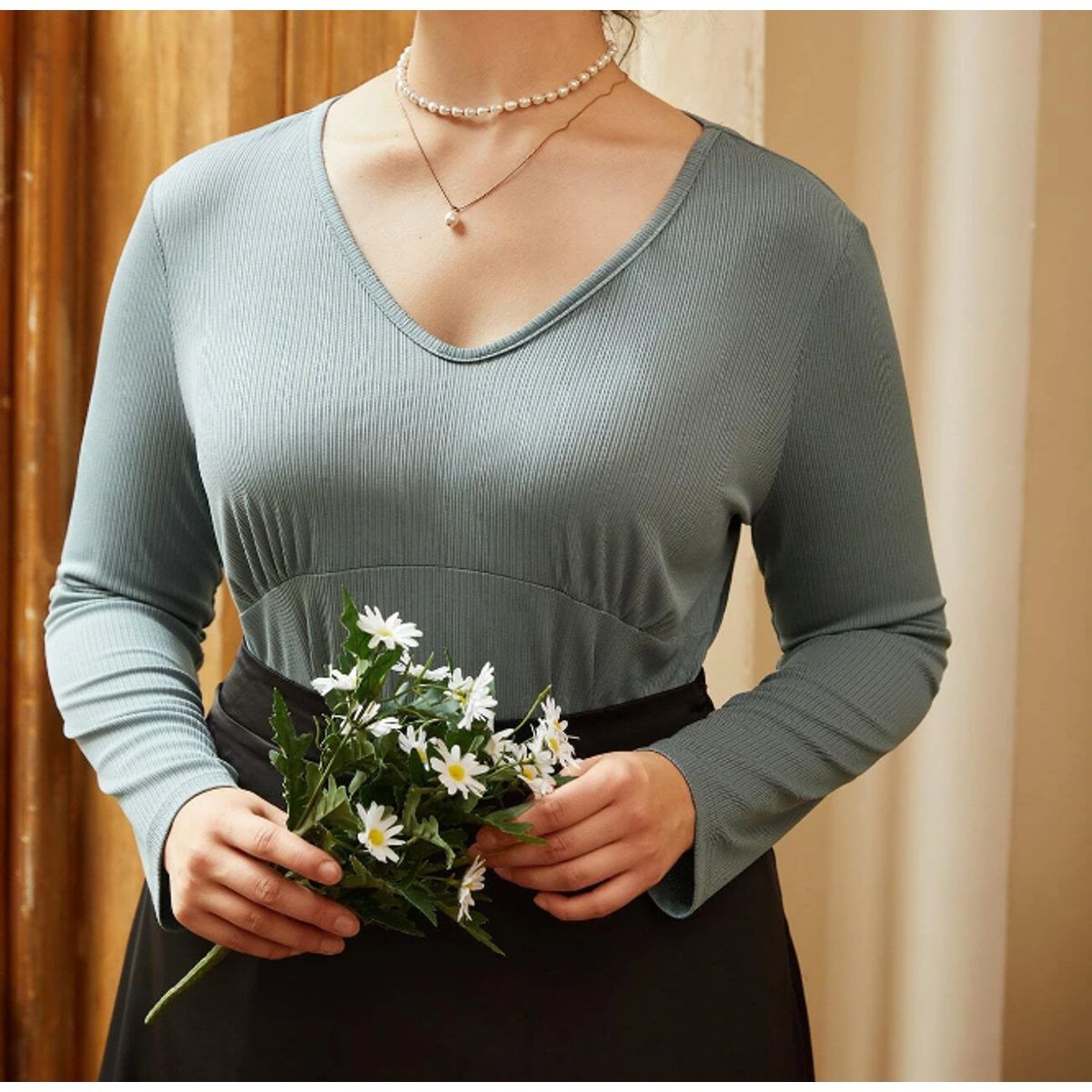 KIRAMA CLOTHING STORE - Camiseta Neblina Azul con Cuello en V  Manga Larga