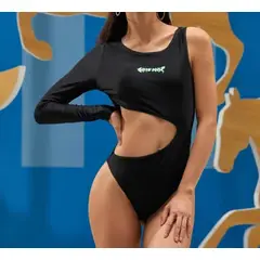 KIRAMA CLOTHING STORE - Body Negro Asimétrico con Letras Manga Larga