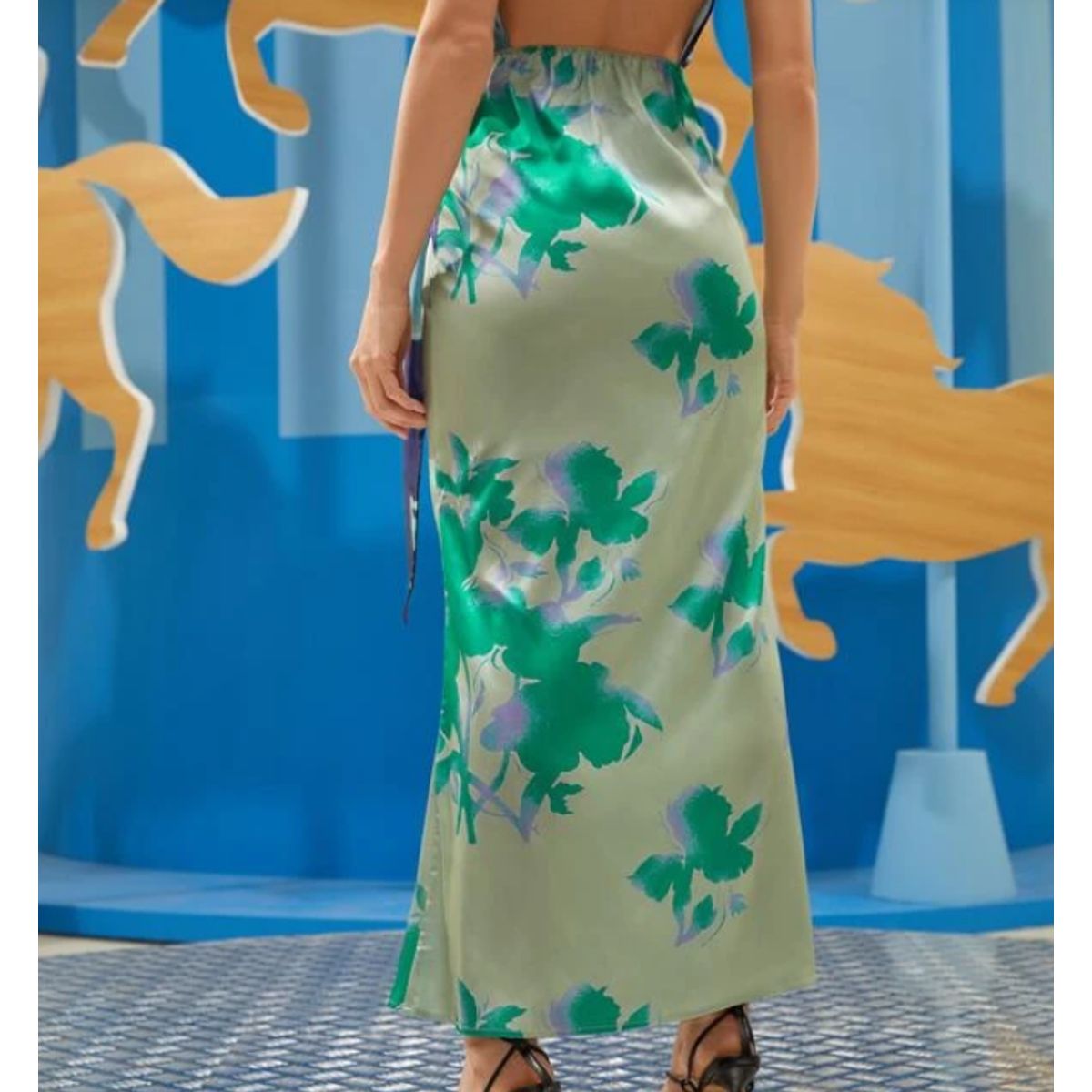 KIRAMA CLOTHING STORE - Falda Lápiz Floral con Nudo  Multicolor