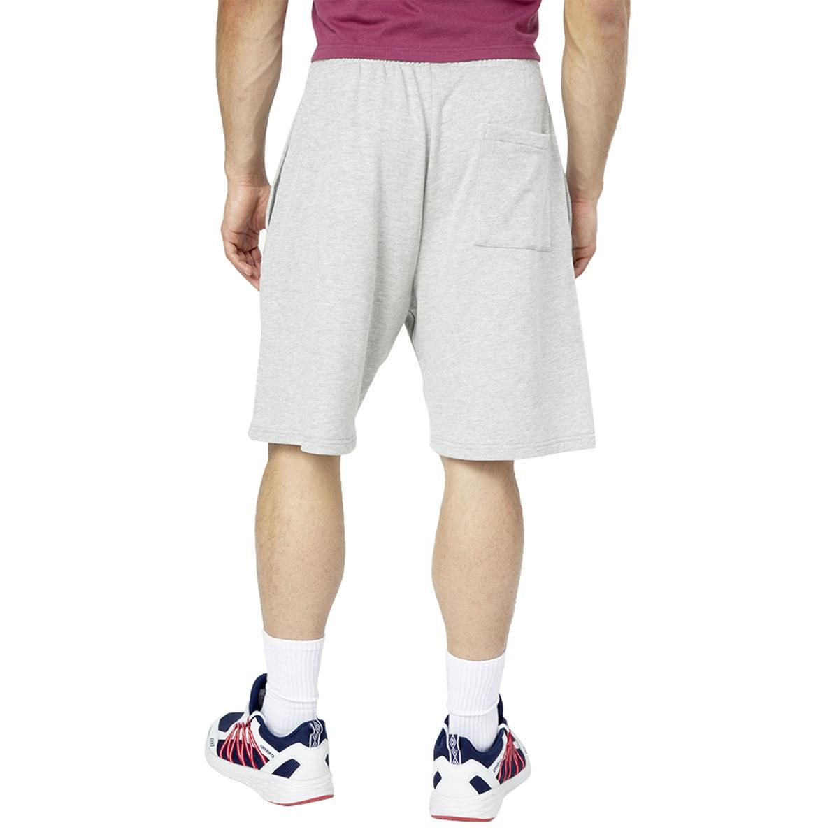 UMBRO - Short Umbro Essentials Small Logo Hombre Gris