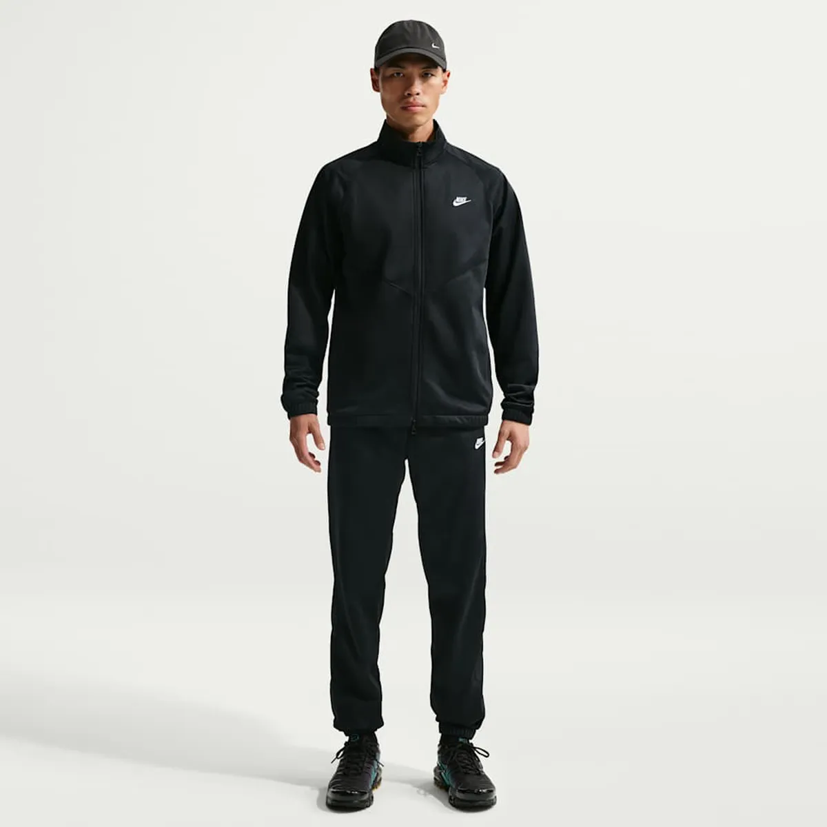 NIKE - Conjunto Nike Windrunner Negro Hombre