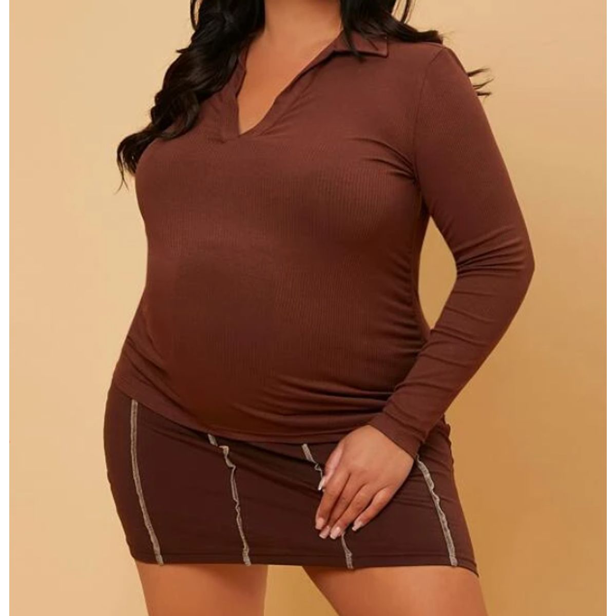 KIRAMA CLOTHING STORE - Camiseta Marrón Chocolate Canalé Talle Grande