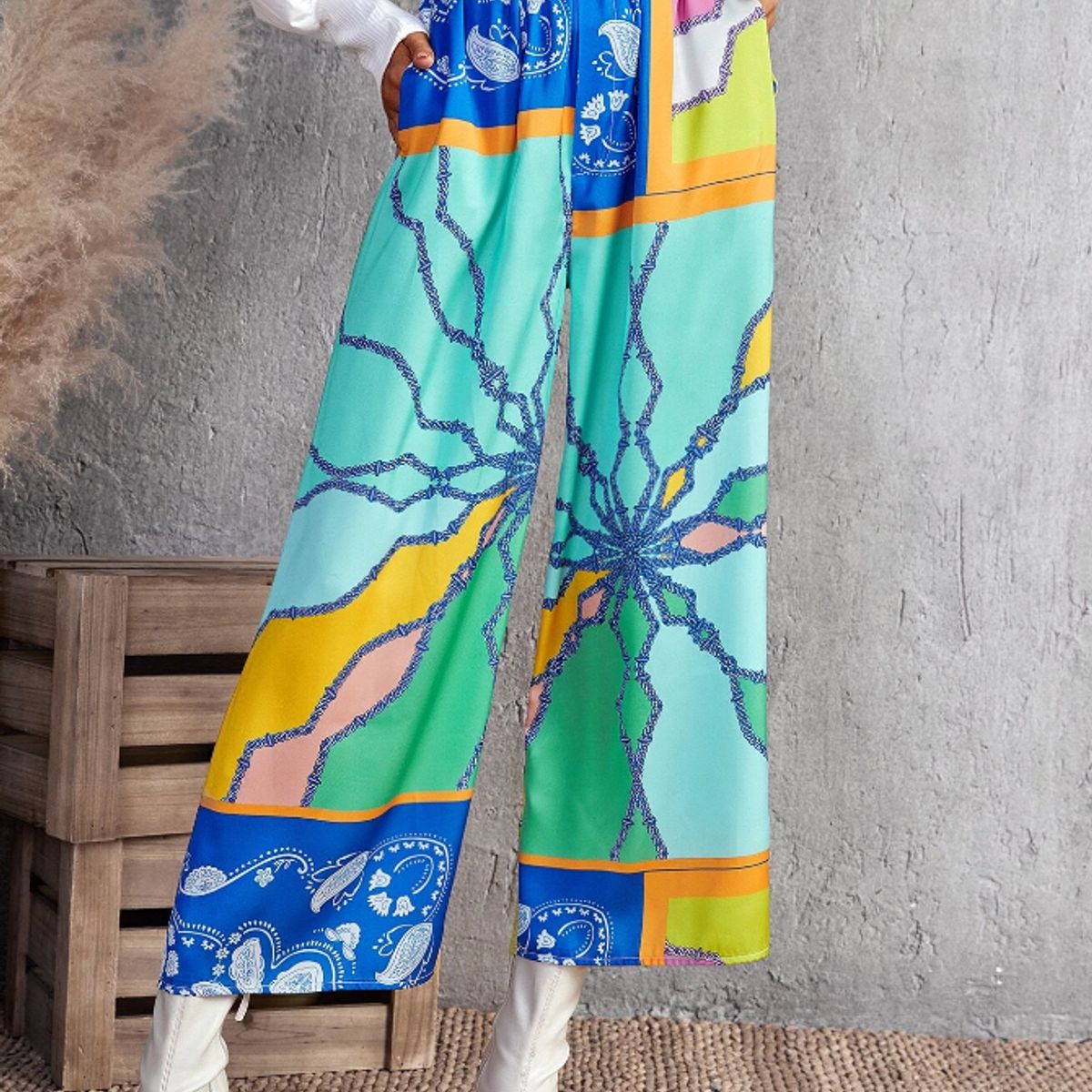 KIRAMA CLOTHING STORE - Pantalón Bohemio Multicolor de Pierna Ancha con Estampado Patchwork