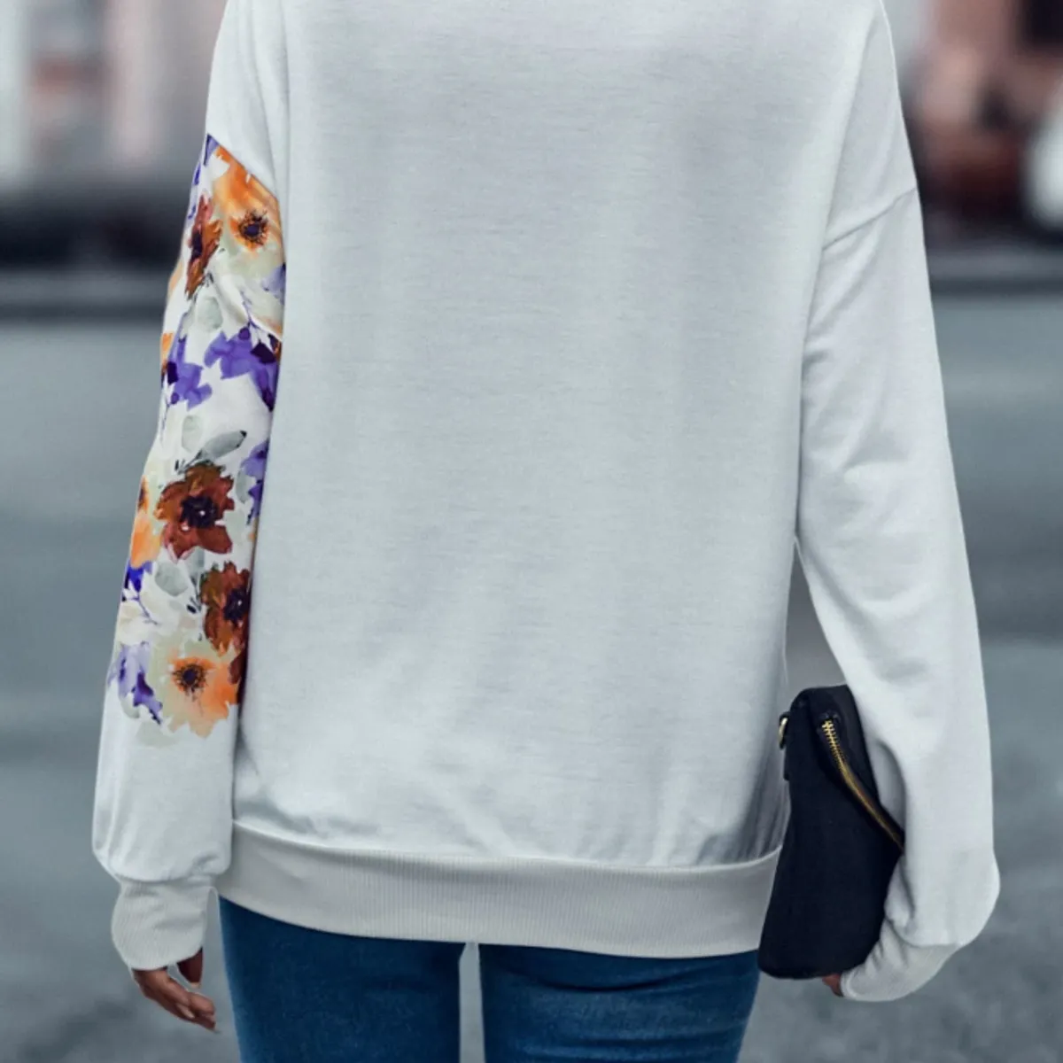 KIRAMA CLOTHING STORE - Polerón Blanco Floral Casual de Manga Larga