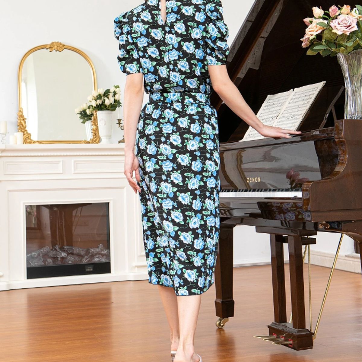 KIRAMA CLOTHING STORE - Blusa Floral Elegante Multicolor con Plisado