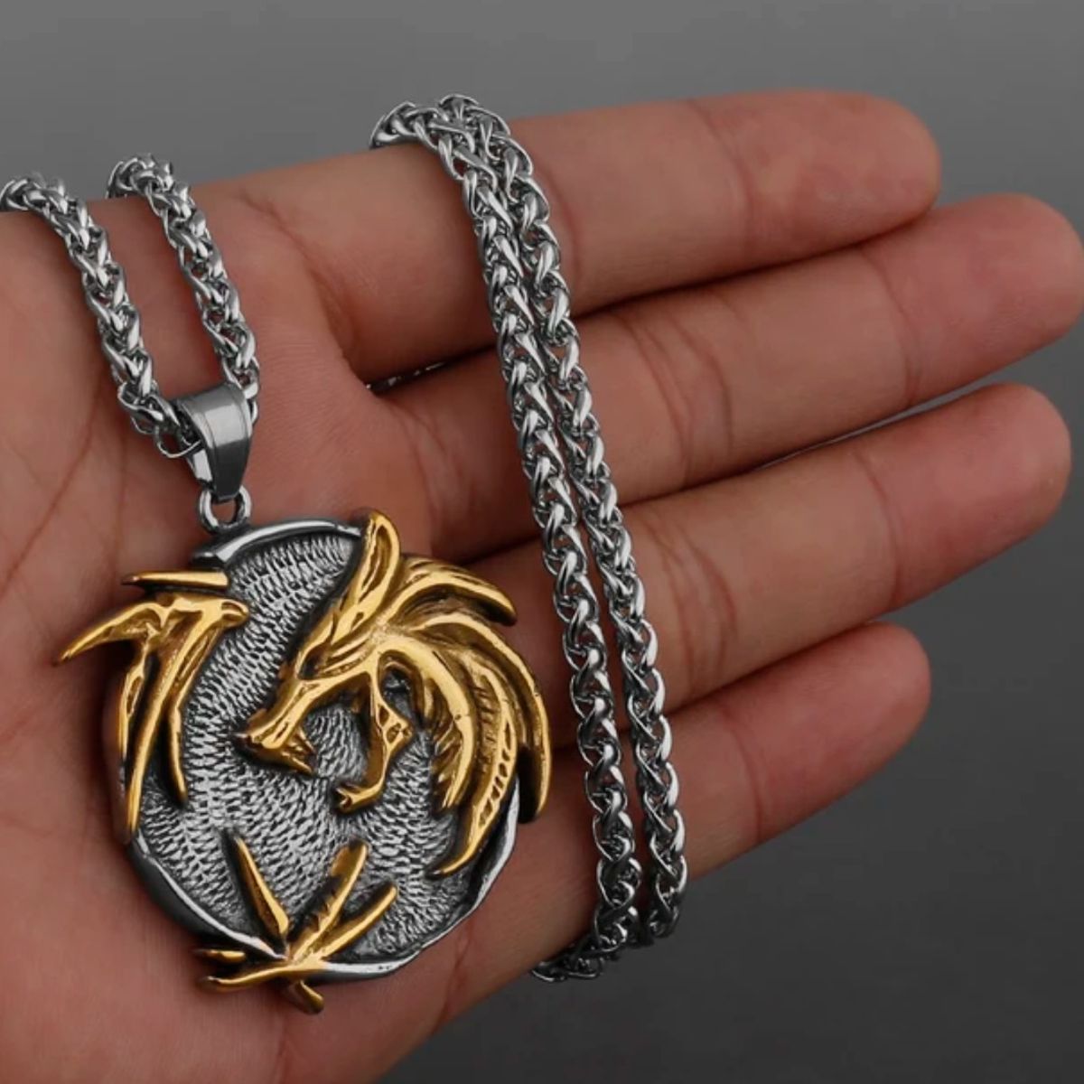 GENERICO - Collar Vikingo Lobo Gold Nordico Acero Quirúrgico