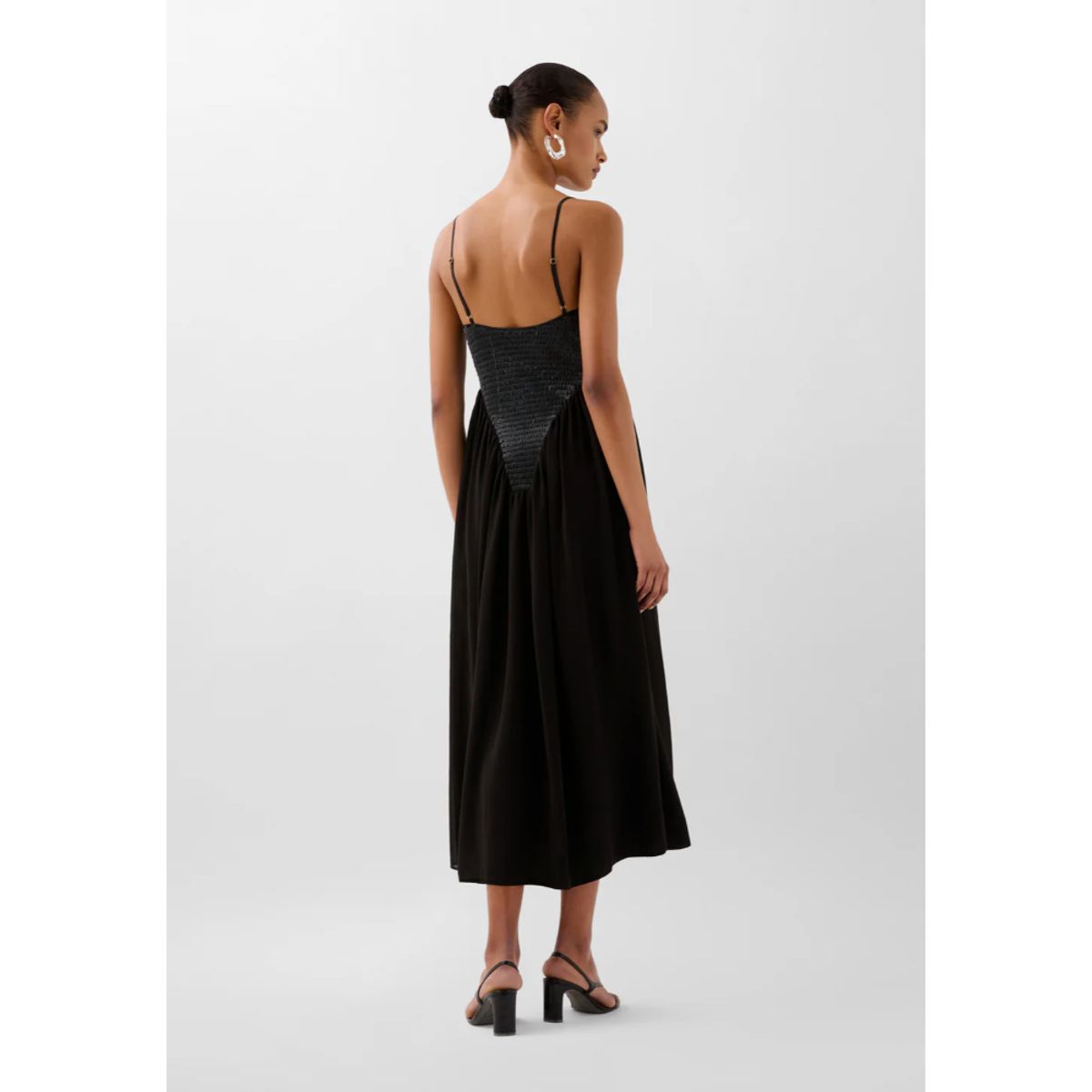 SCALPERS - VESTIDO ABERTURA LAZOS