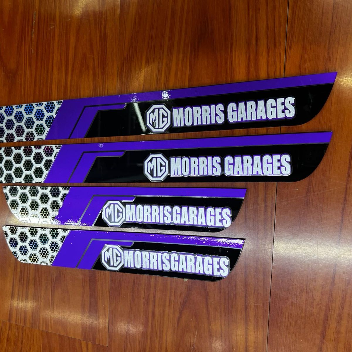 GENERICO - Cubre Zócalo  Pisadera Multifunción en Acrílico Protector para Autos Universal MG