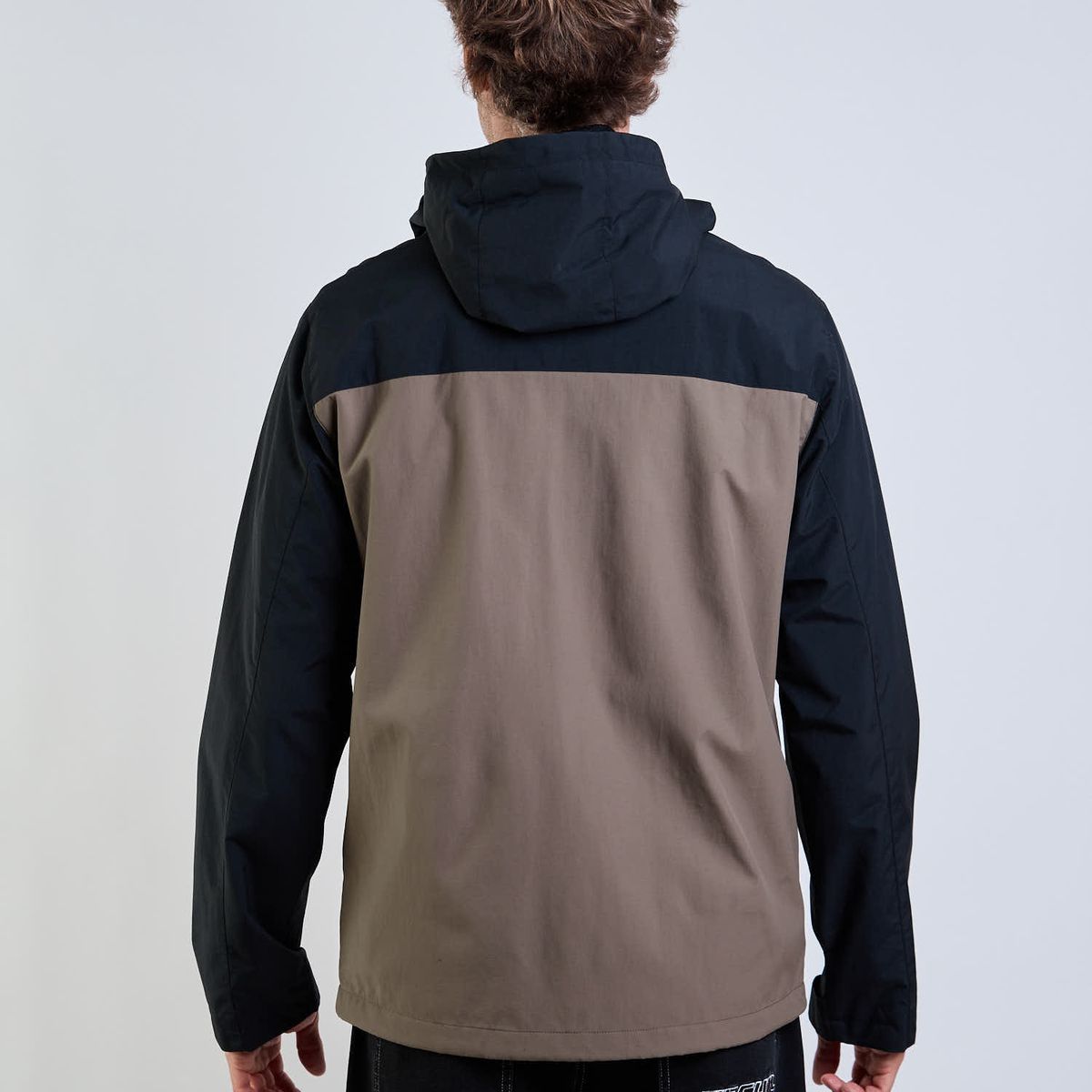 RIP CURL - Cortaviento Swell Café Hombre Rip Curl