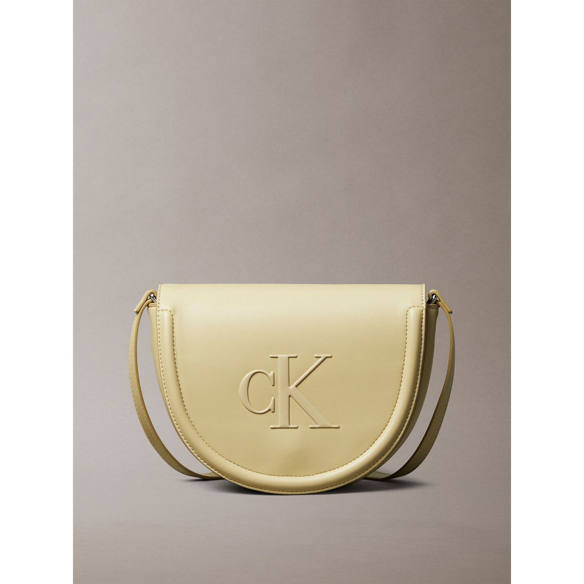 CALVIN KLEIN - Cartera Saddle Con Monograma Grabado Verde Calvin Klein