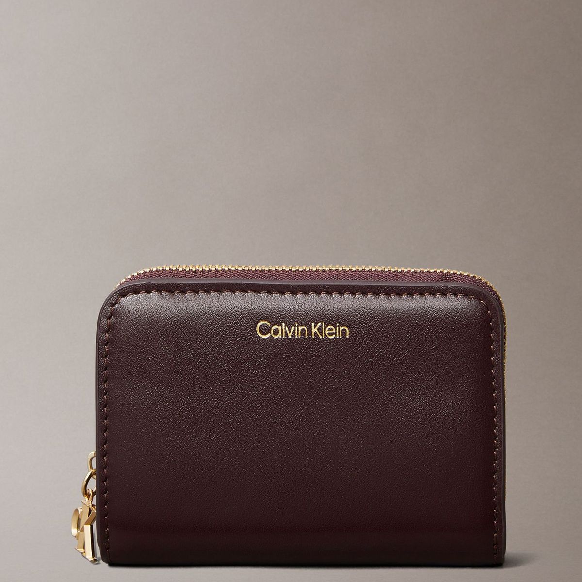 CALVIN KLEIN - Billetera Mediana de Cuero Café Calvin Klein