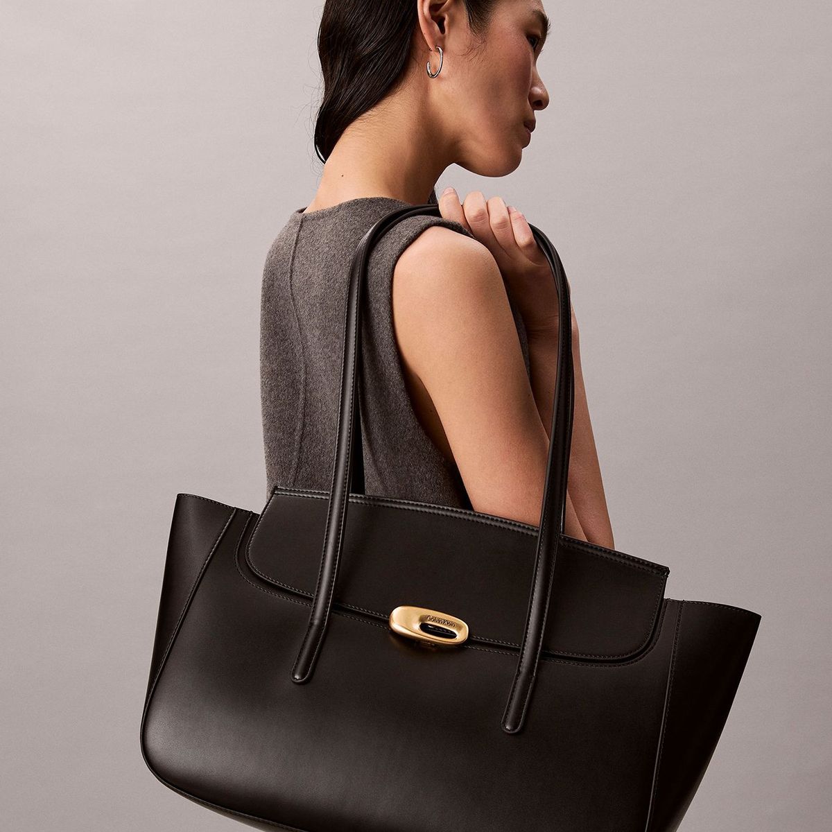 CALVIN KLEIN - Cartera Tote Con Solapa Superior Negro Calvin Klein