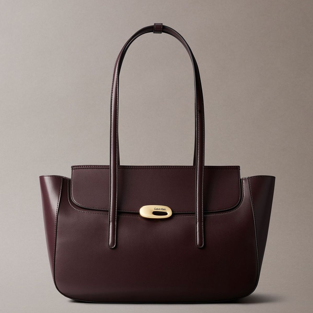 CALVIN KLEIN - Cartera Tote Con Solapa Superior Café Calvin Klein