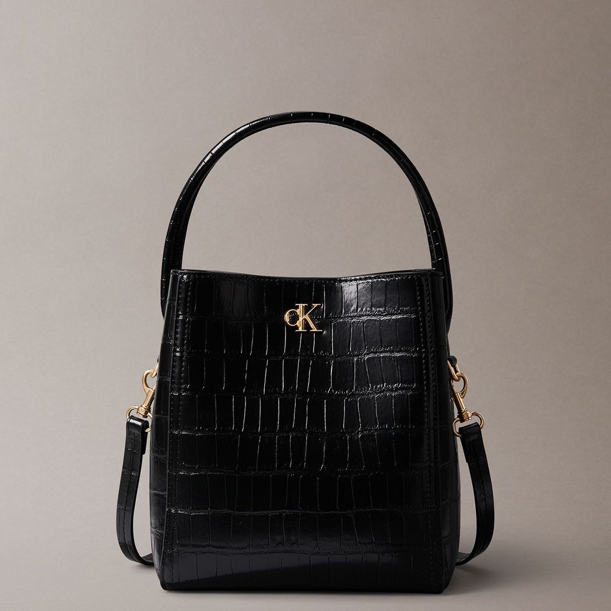 CALVIN KLEIN - Cartera Bucket Con Acabado En Cuero De Cocodrilo Negro Calvin Klein