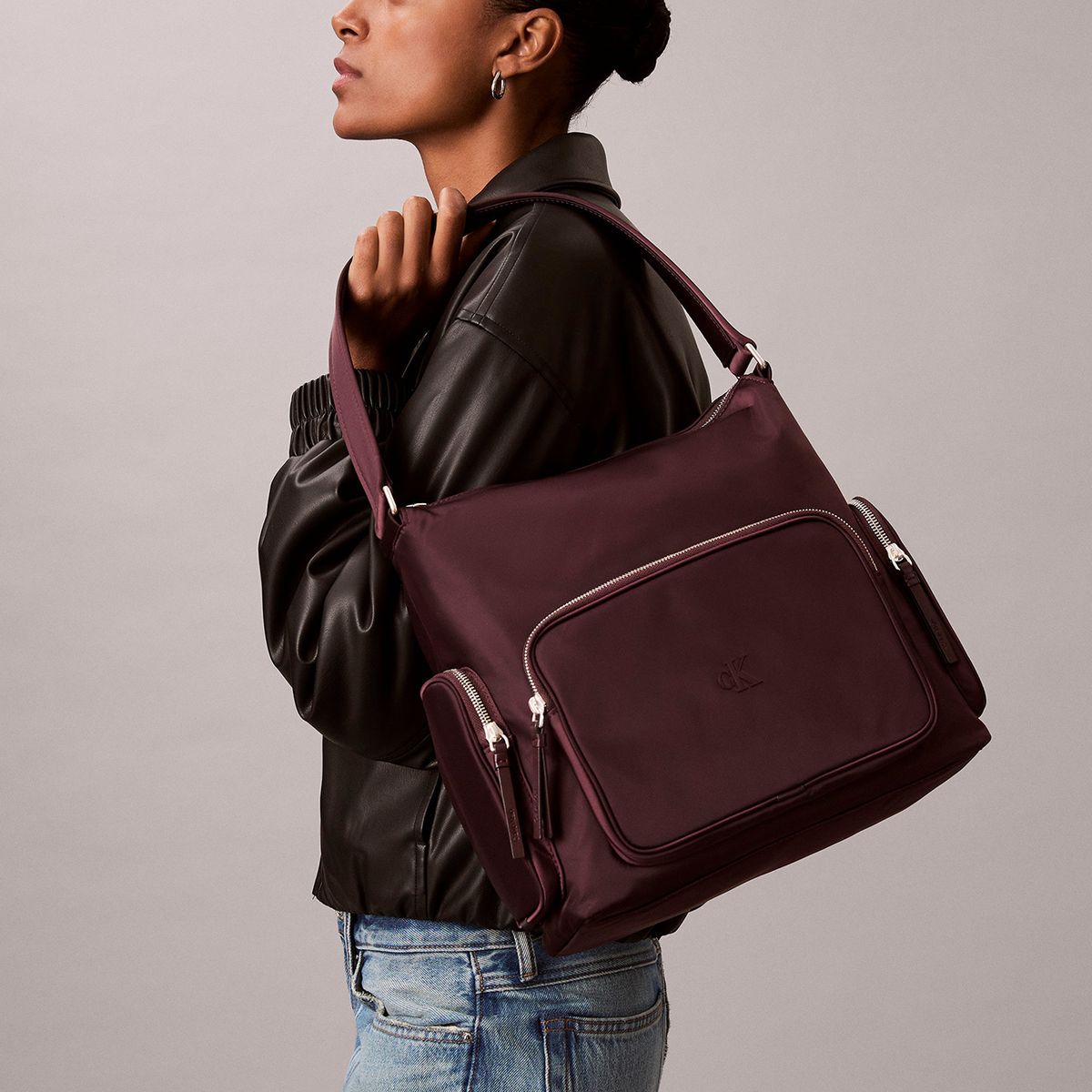 CALVIN KLEIN - Cartera De Mano De Nailon De Satén Suave Café Calvin Klein