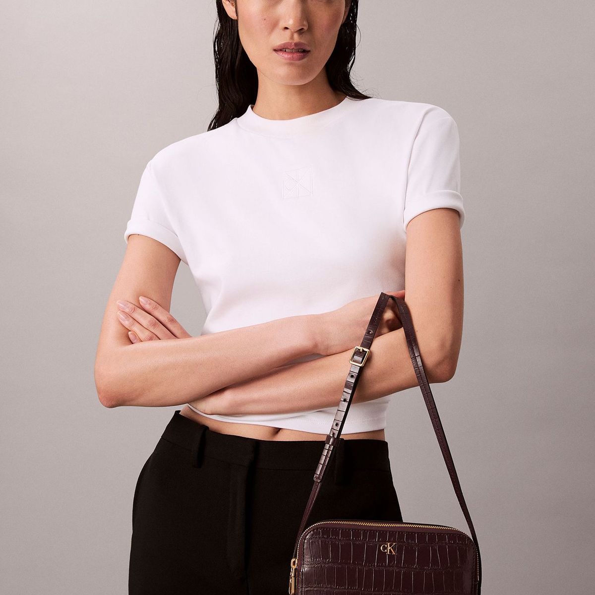 CALVIN KLEIN - Bandolera Con Efecto Cocodrilo Café Calvin Klein