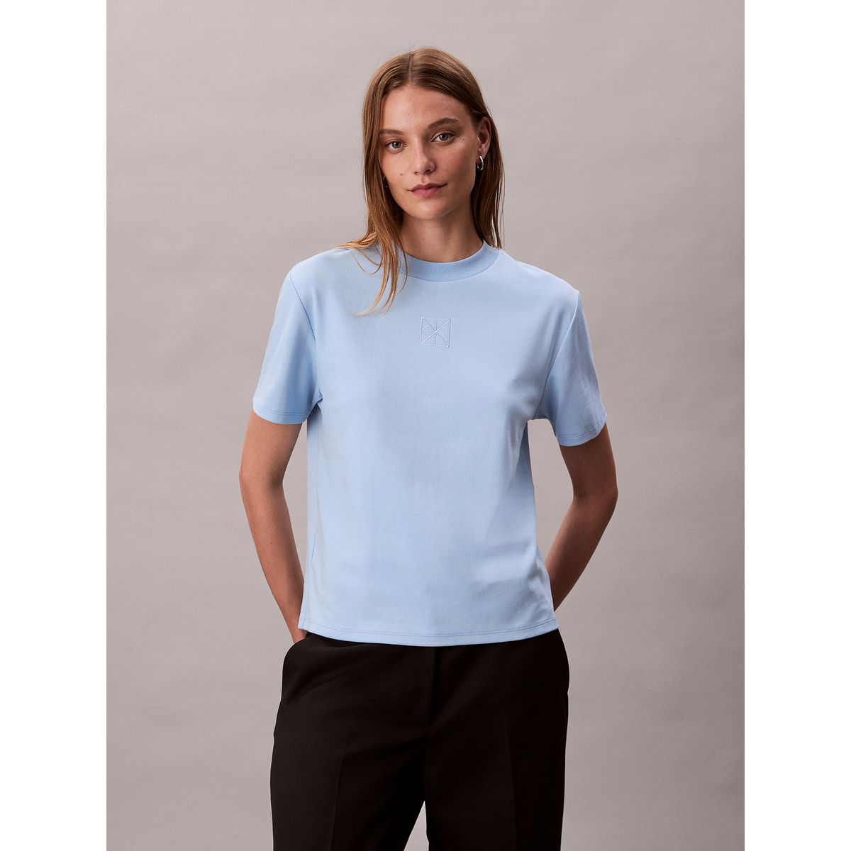 CALVIN KLEIN - Polera Interlock Con Emblema CK Azul Calvin Klein