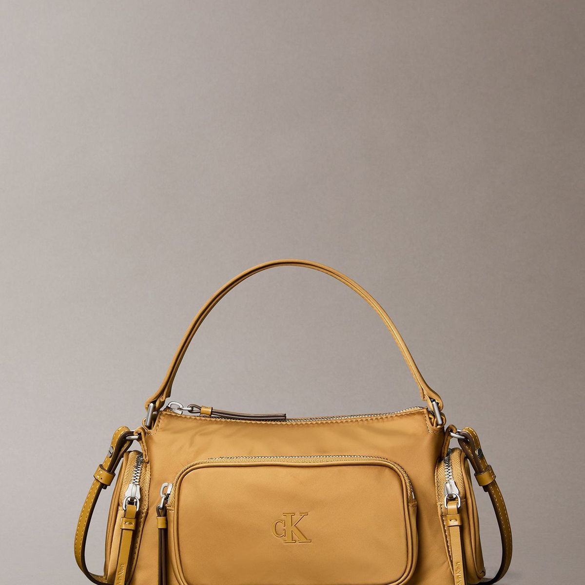 CALVIN KLEIN - Cartera Pocket Nylon Dorado Calvin Klein