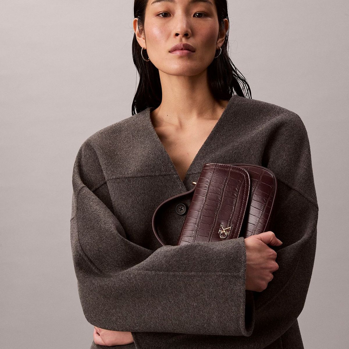 CALVIN KLEIN - Bandolera Con Efecto Cocodrilo Con Cadena Café Calvin Klein