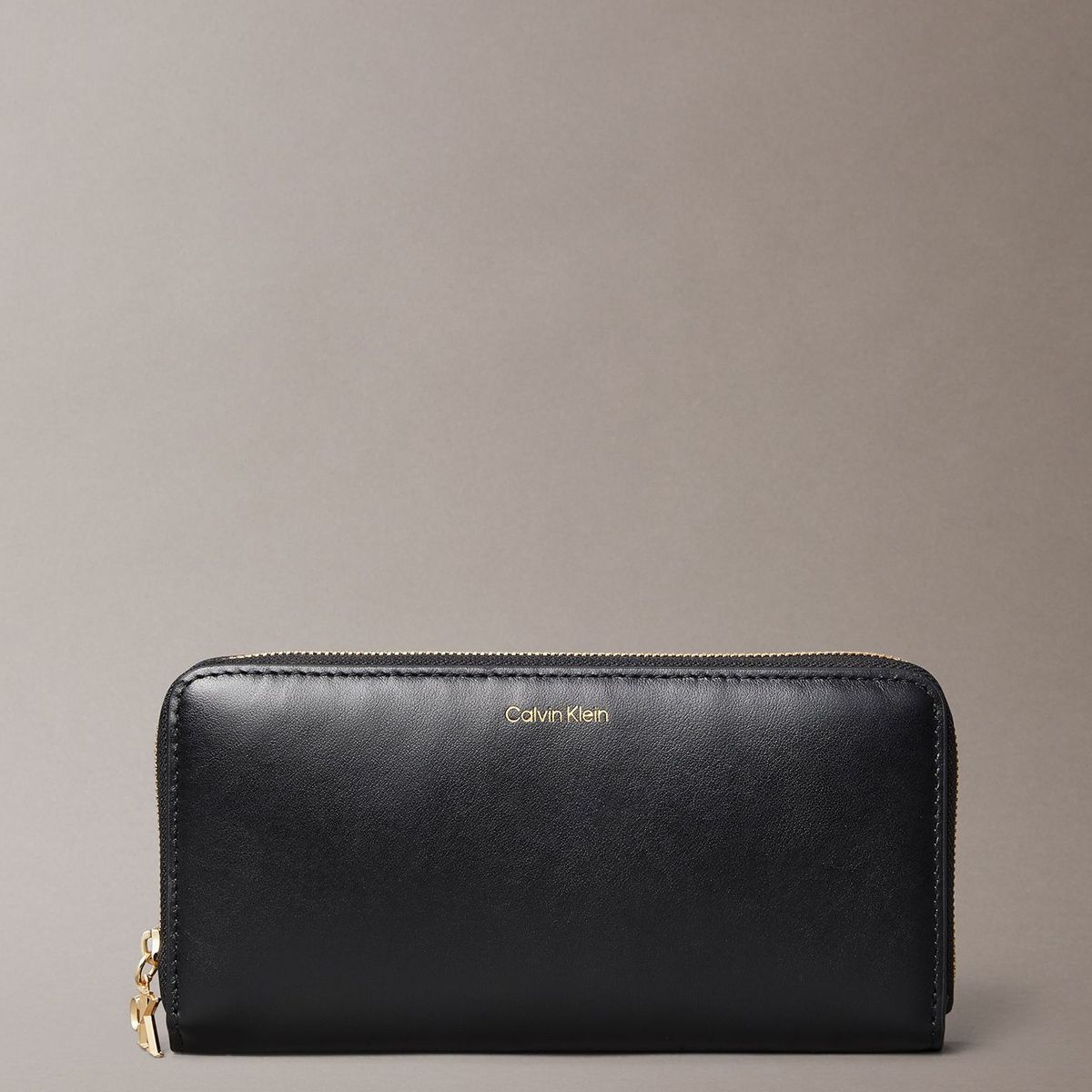 CALVIN KLEIN - Billetera Grande de Cuero Negro Calvin Klein