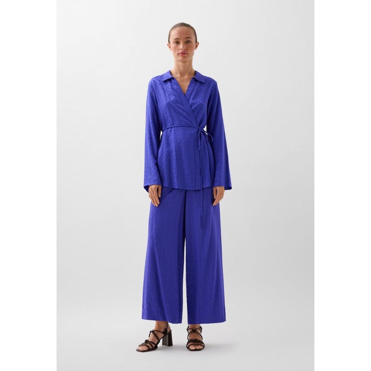 SCALPERS - KAFTAN JACQUARD LAZADA