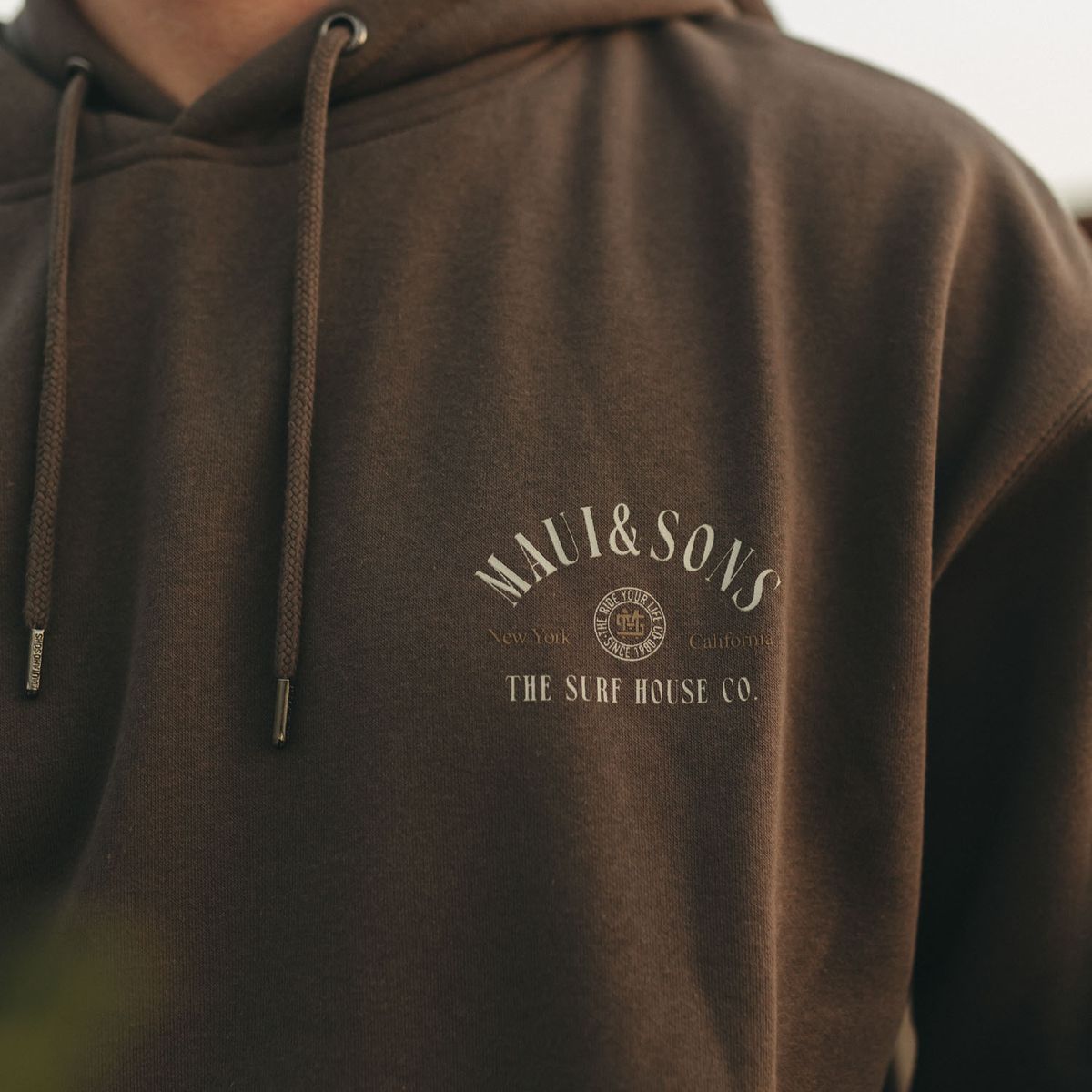 MAUI AND SONS - Poleron Canguro Surf house Café Hombre Maui And Sons