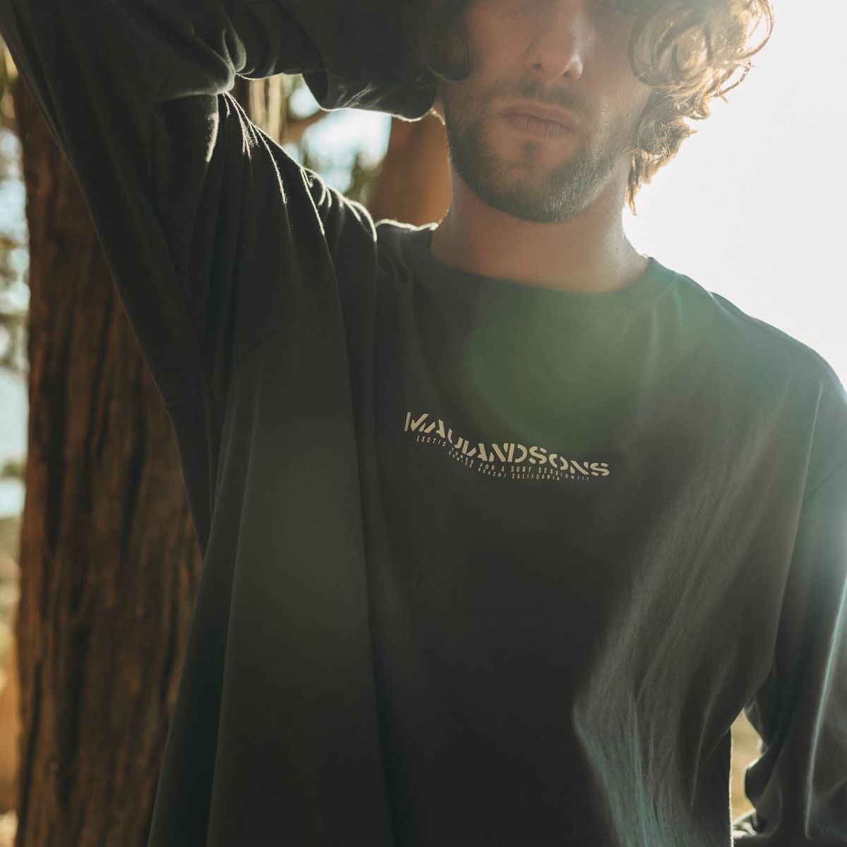 MAUI AND SONS - Polera ML Stencil Azul Hombre Maui And Sons