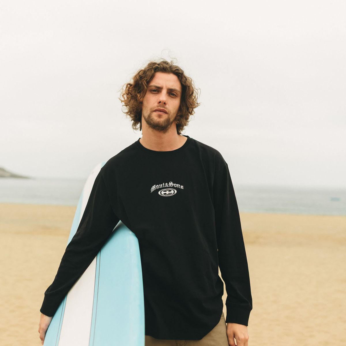 MAUI AND SONS - Polera ML Old Tee Negro Hombre Maui And Sons