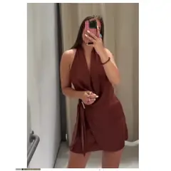 VELVET - Vestido Halter con Apliques Dorados Marianna