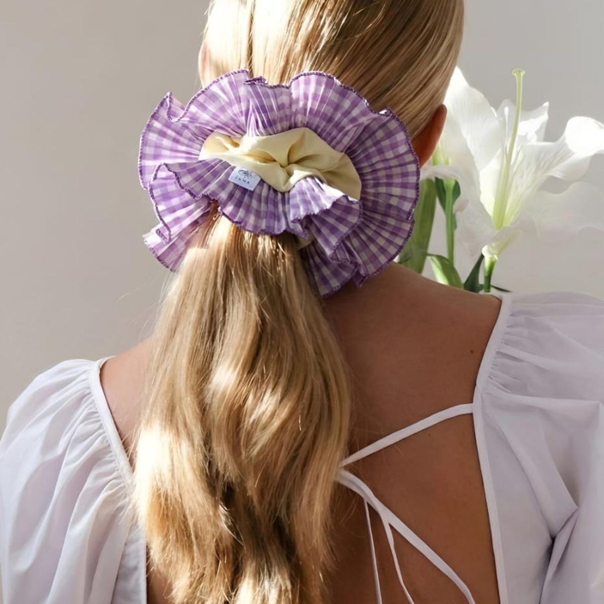 GENERICO - RUMBA SCRUNCHIE COLETA CON VUELO ESTILO CUADRILLE