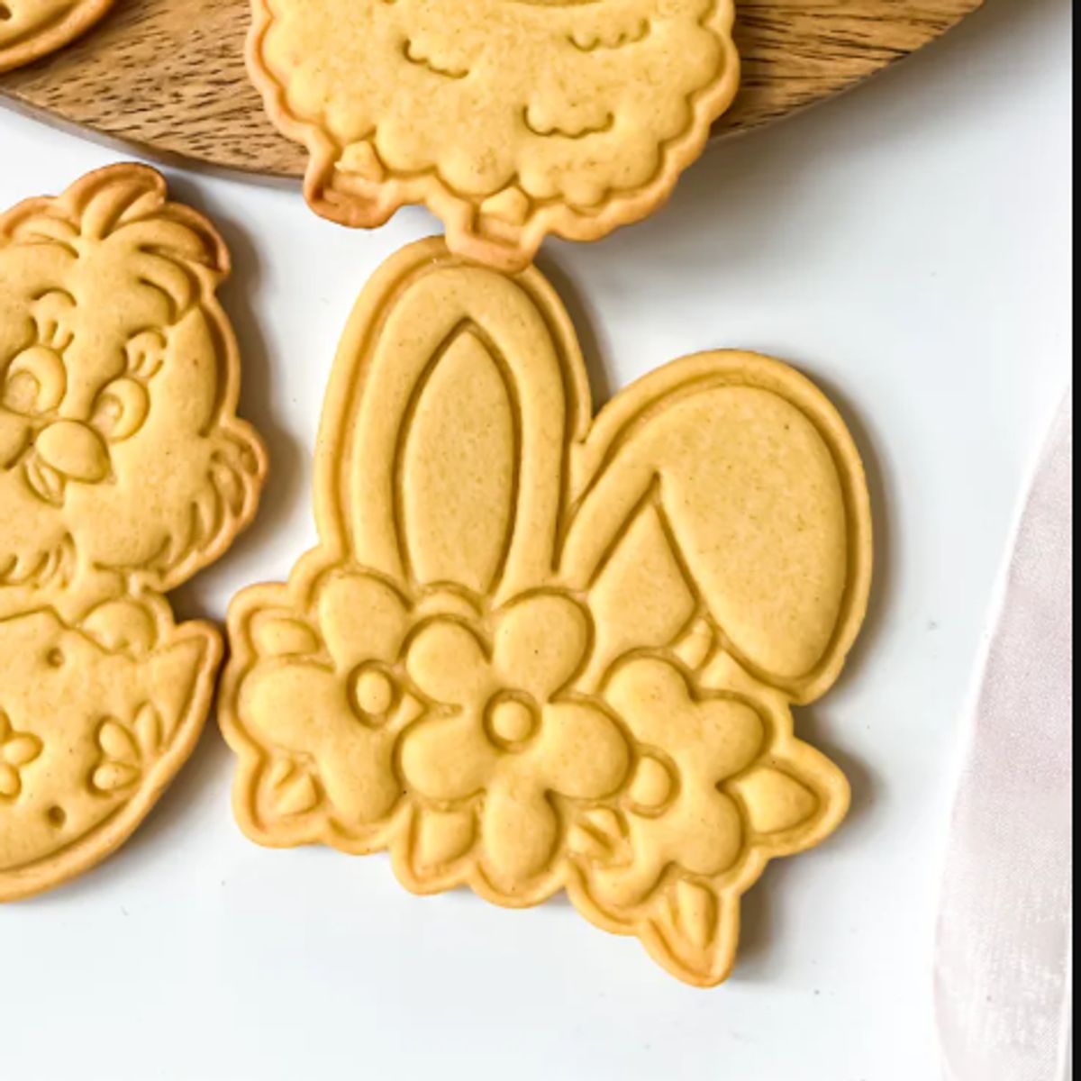 GENERICO - Cortador y sello de galletas - Orejas de Conejito de Pascua