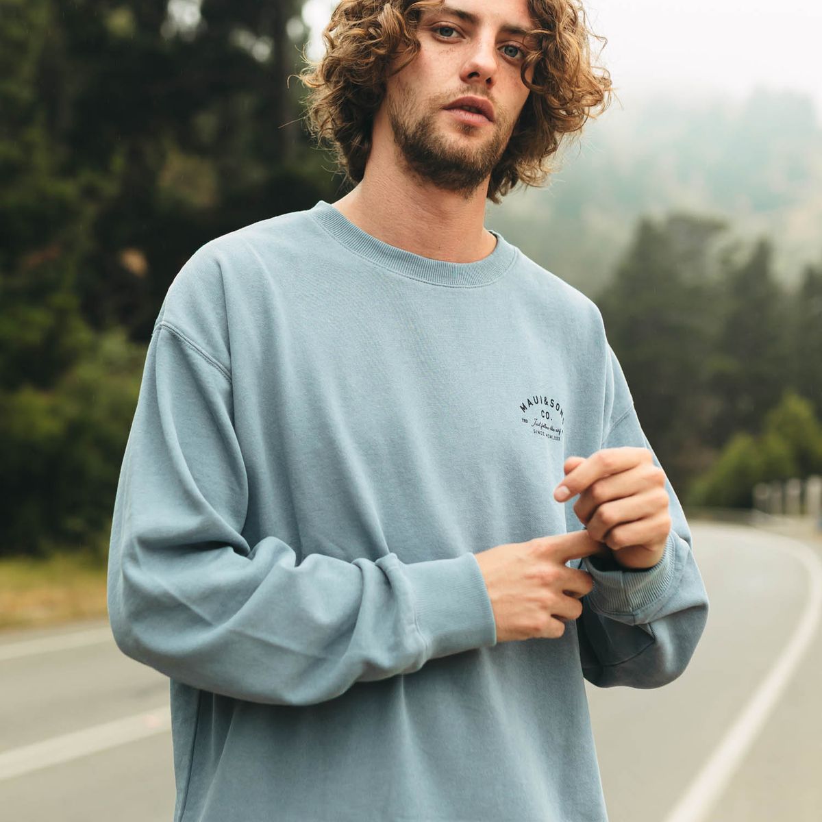 MAUI AND SONS - Poleron CR Follow the surf Celeste Hombre Maui And Sons