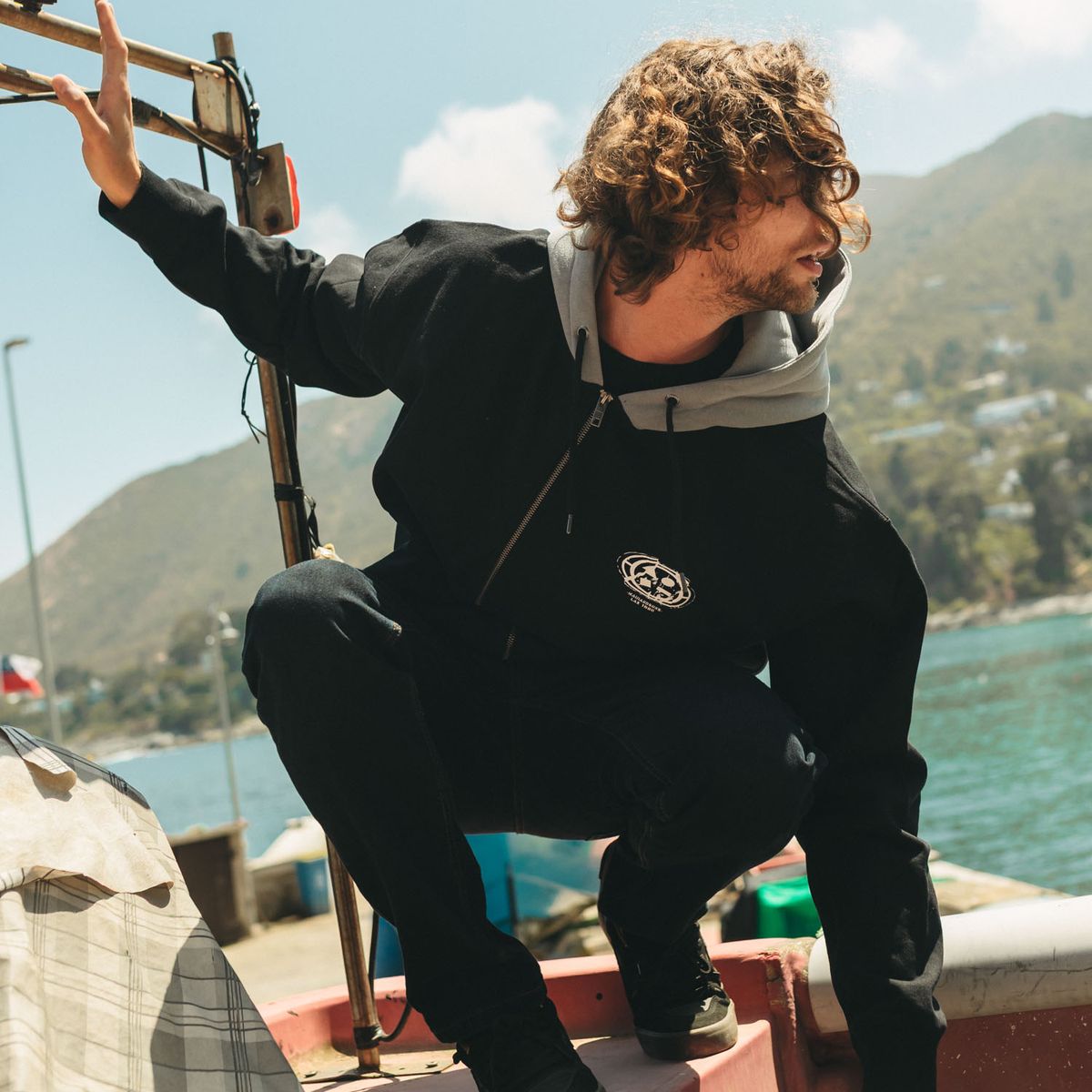 MAUI AND SONS - Poleron FZ Destroy Negro Hombre Maui And Sons