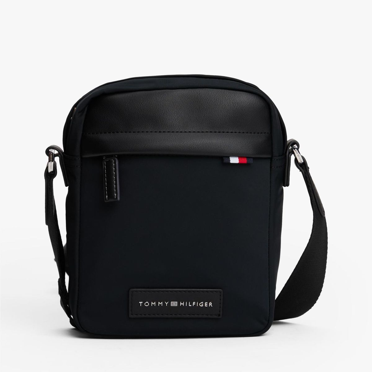 TOMMY HILFIGER - Bolso Reporter Con Parche De Logo Negro Tommy Hilfiger