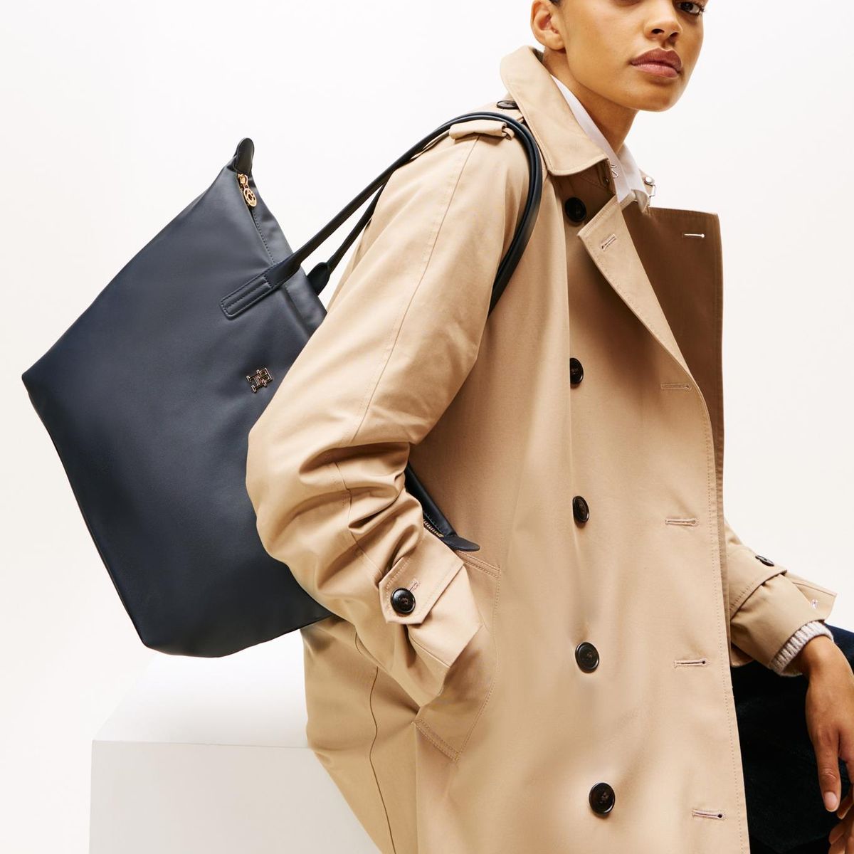 TOMMY HILFIGER - Tote Popette Soft Monogram Azul Tommy Hilfiger