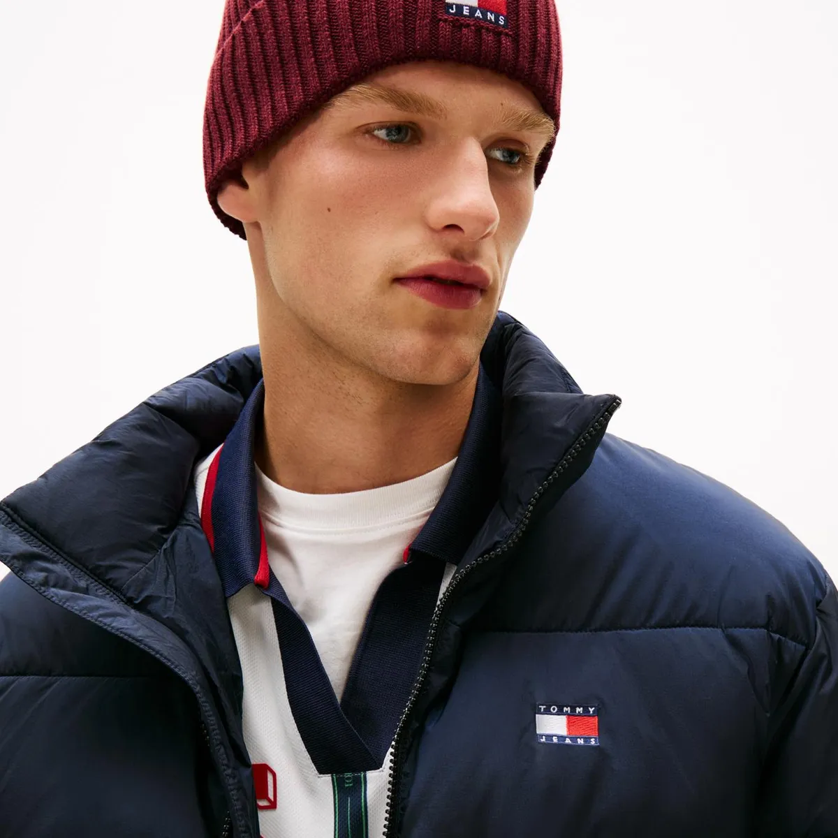 TOMMY HILFIGER - Gorro Heritage De Punto Canal Con Logo Rojo Tommy Jeans