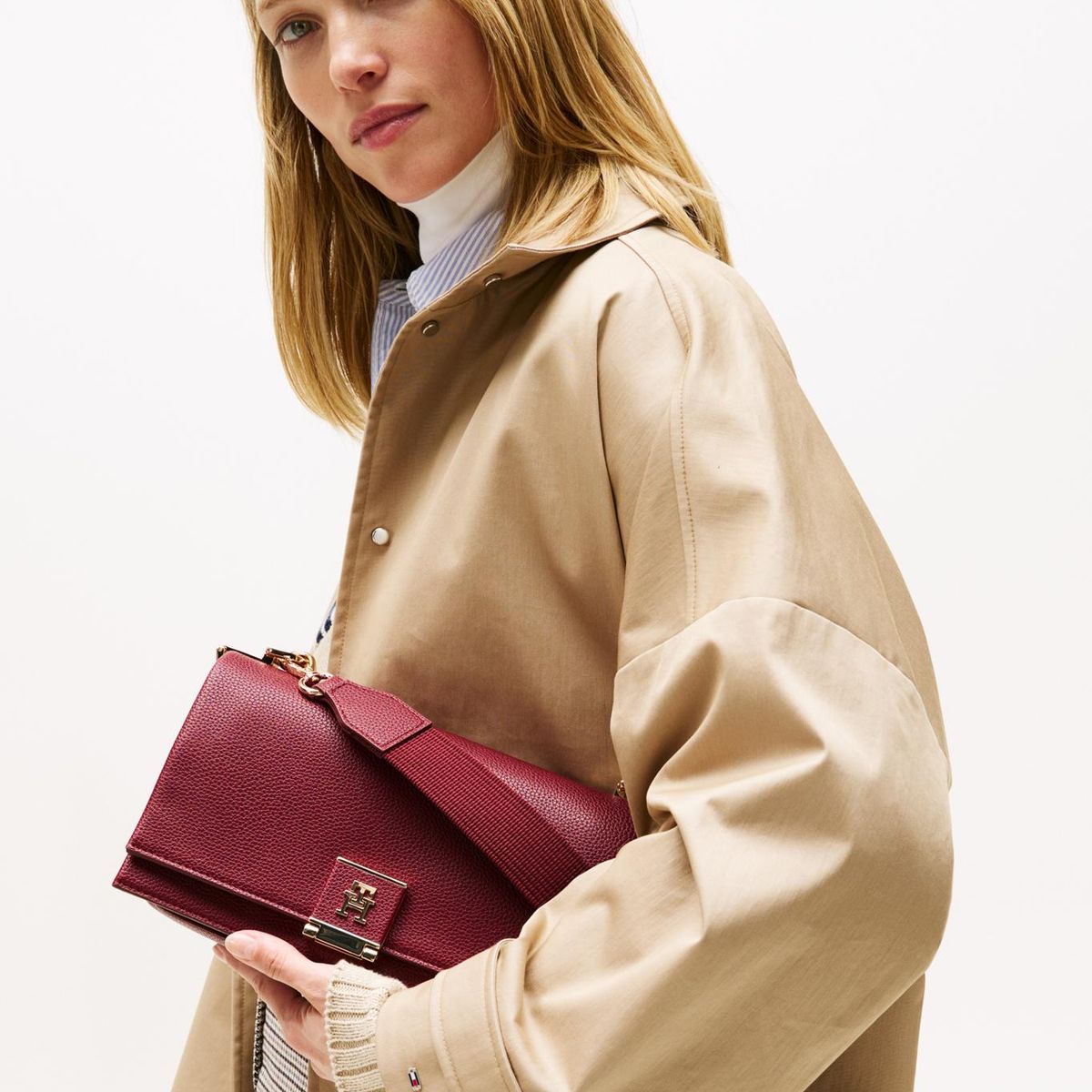 TOMMY HILFIGER - Bandolera Heritage Con Logo Rojo Tommy Hilfiger