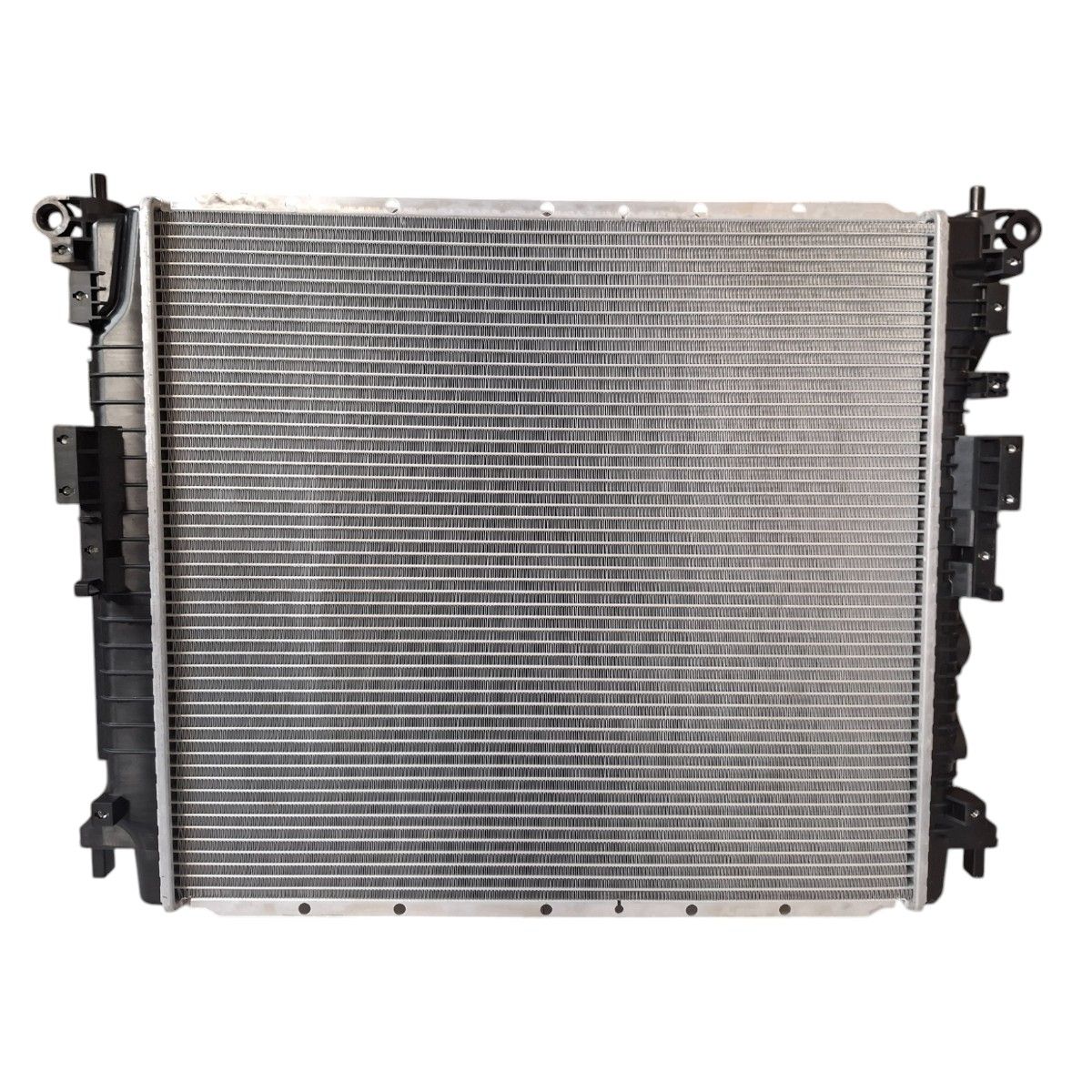 GENERICO - Radiador Ssangyong stavic 2005 al 2012 2.7 Diesel